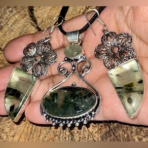 “Stone of Dreaming” Prehnite Pendant & Earrings Set